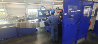 天斯甲主轴应用-机械手末端打磨